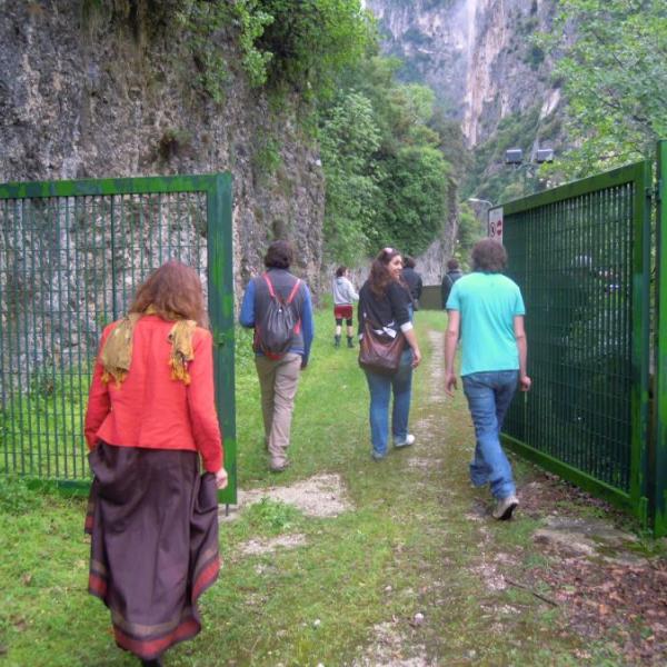 Escursione alla Diga della Gola del Furlo, Casa degli Artisti, Sant'Anna del Furlo, 1 maggio 2012